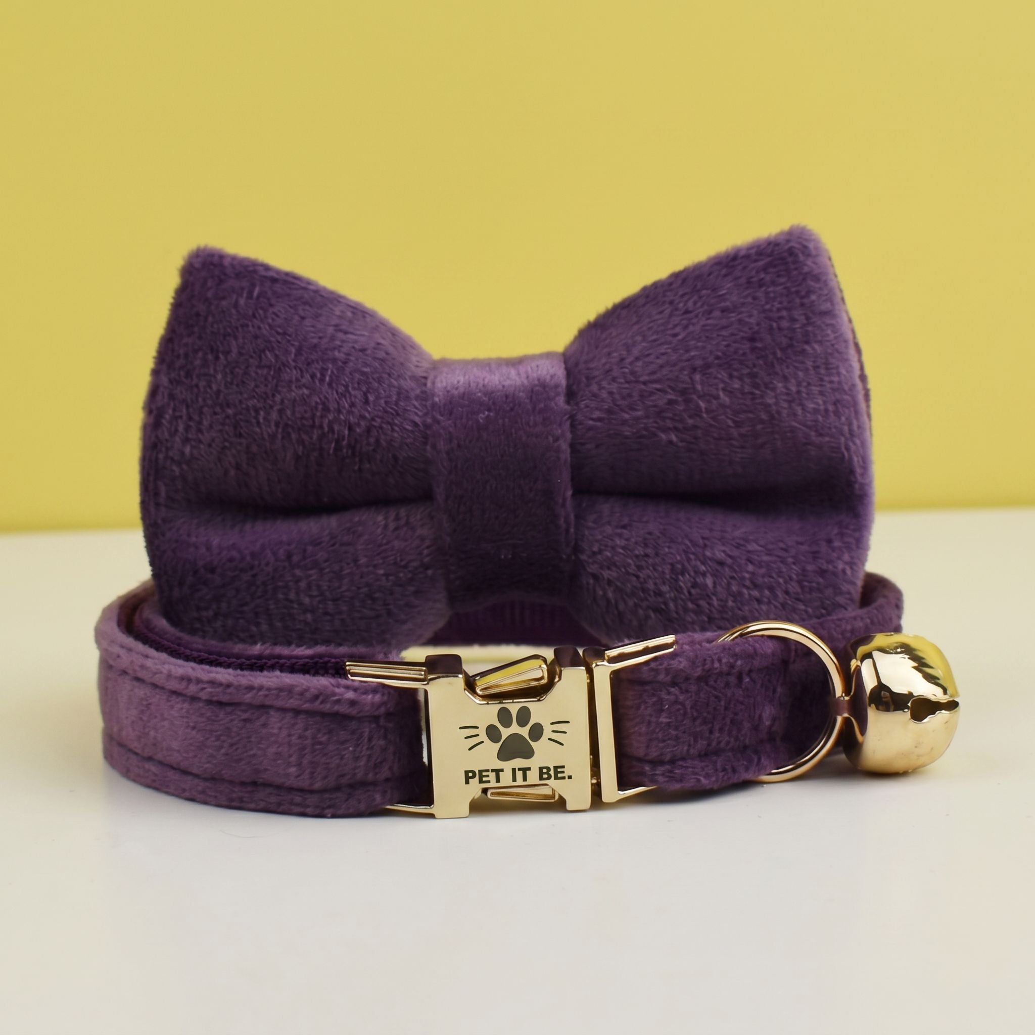 Bright Cat Velvet Collars