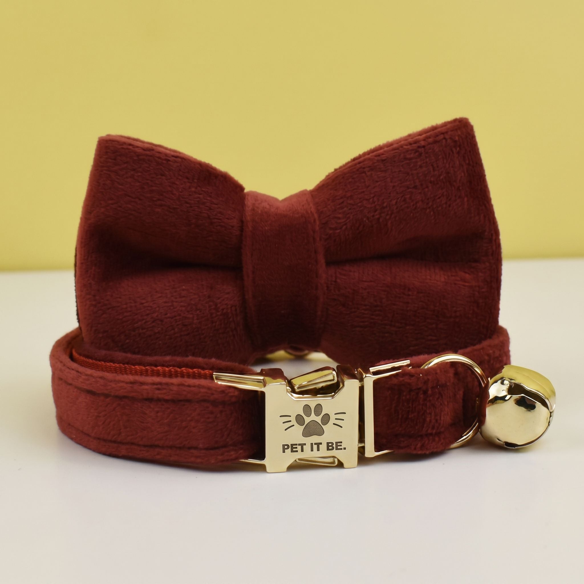 Bright Cat Velvet Collars